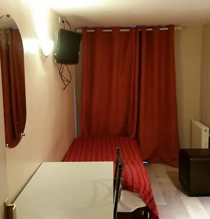 Victory Galou Hotell *