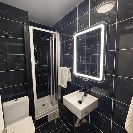Hotel Victory Galou Parijs