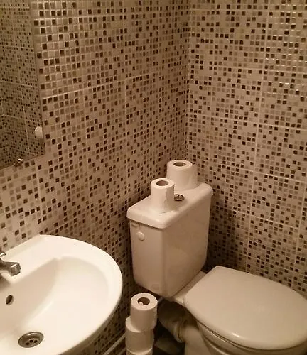 Victory Galou * פריז