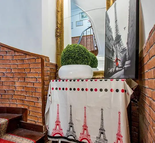 Victory Galou Hotel *