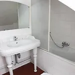 Hotell Victory Galou *