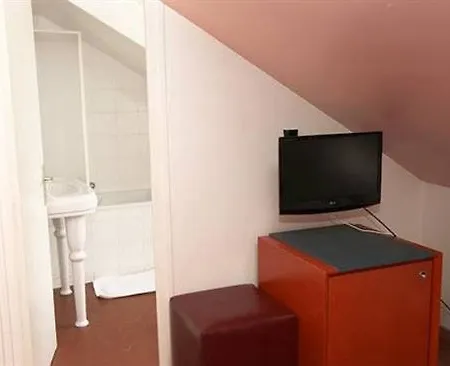 Victory Galou 酒店