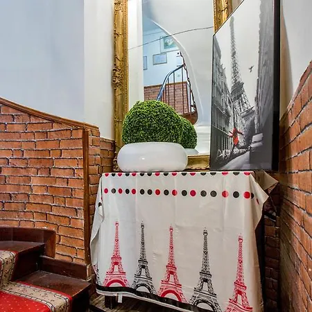 Victory Galou 酒店 *